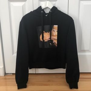 Ariana Grande Cropped hoodie